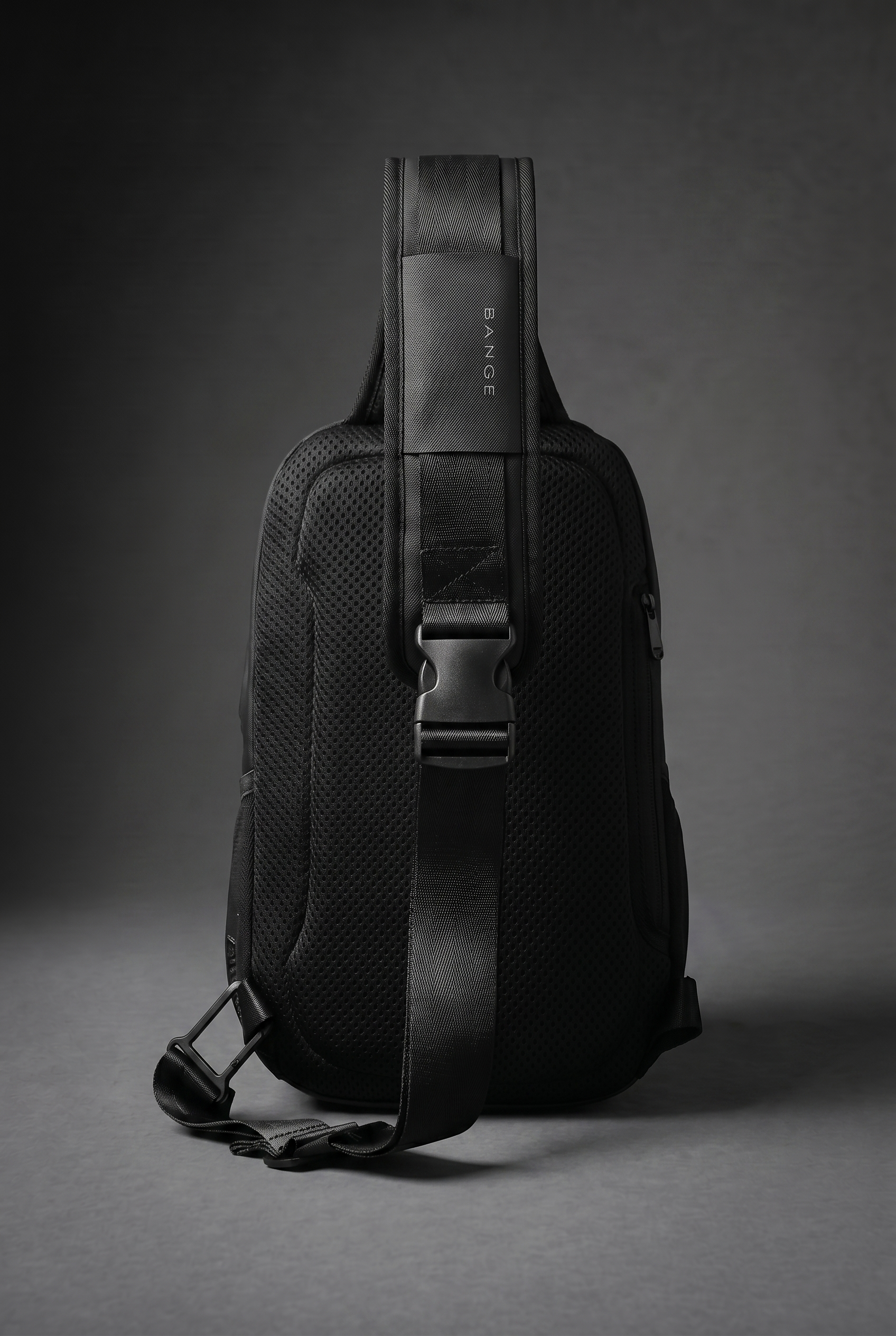 Voyager - Brusttasche