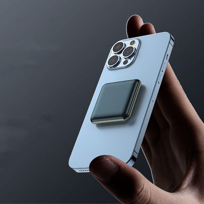 SparkTank - Magnetic Wireless Charging Mini Power Pack