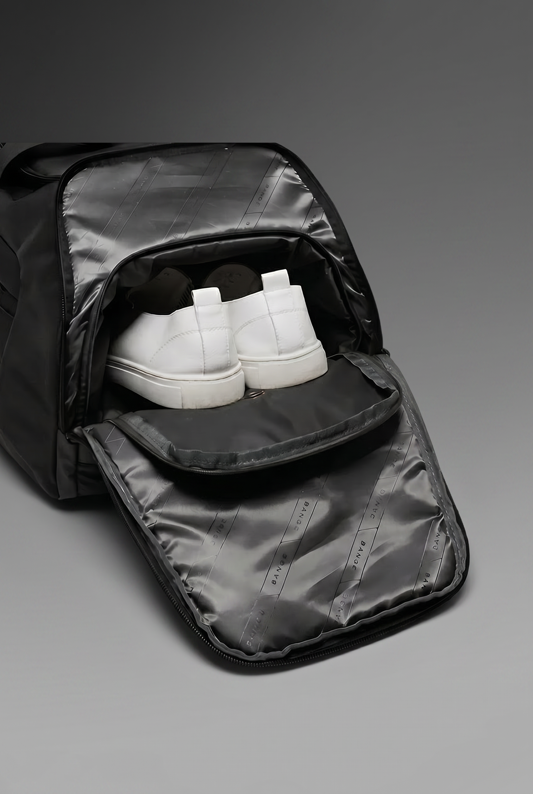 Chimera - 3-in-1-Hybrid-Rucksack, Reisetasche und Umhängetasche 